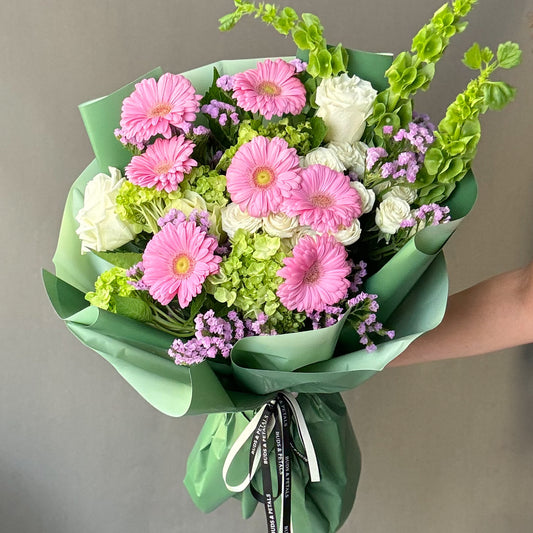 "Pink Daisy" Flower Bouquet